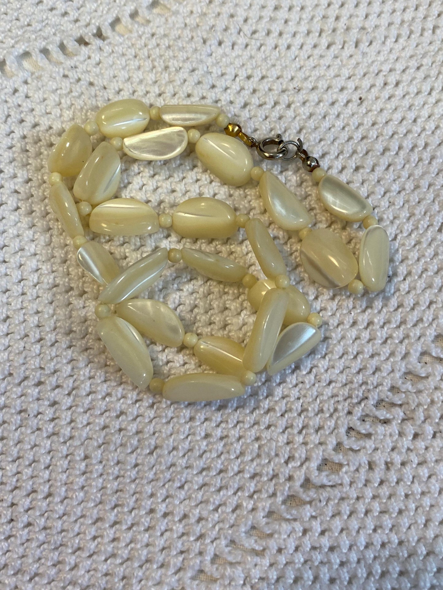 Collana vintage madreperla crema 40 cm | perle ovali anni 60 choker boho | gioiello seashell unico regalo estate handmade luminoso
